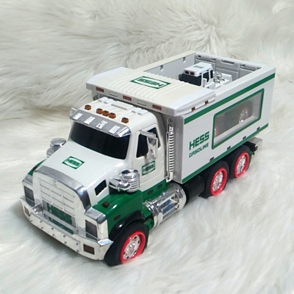 (D-21) Hess Gasoline 2008 Truck W Small Truck 🚚 Bundle
